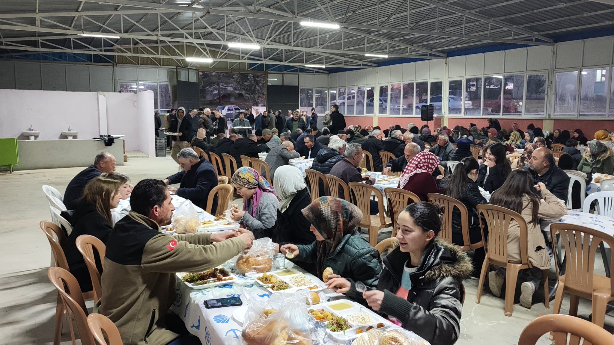 Başkan Gülsever Dağal’da iftarda vatandaşla buluştu